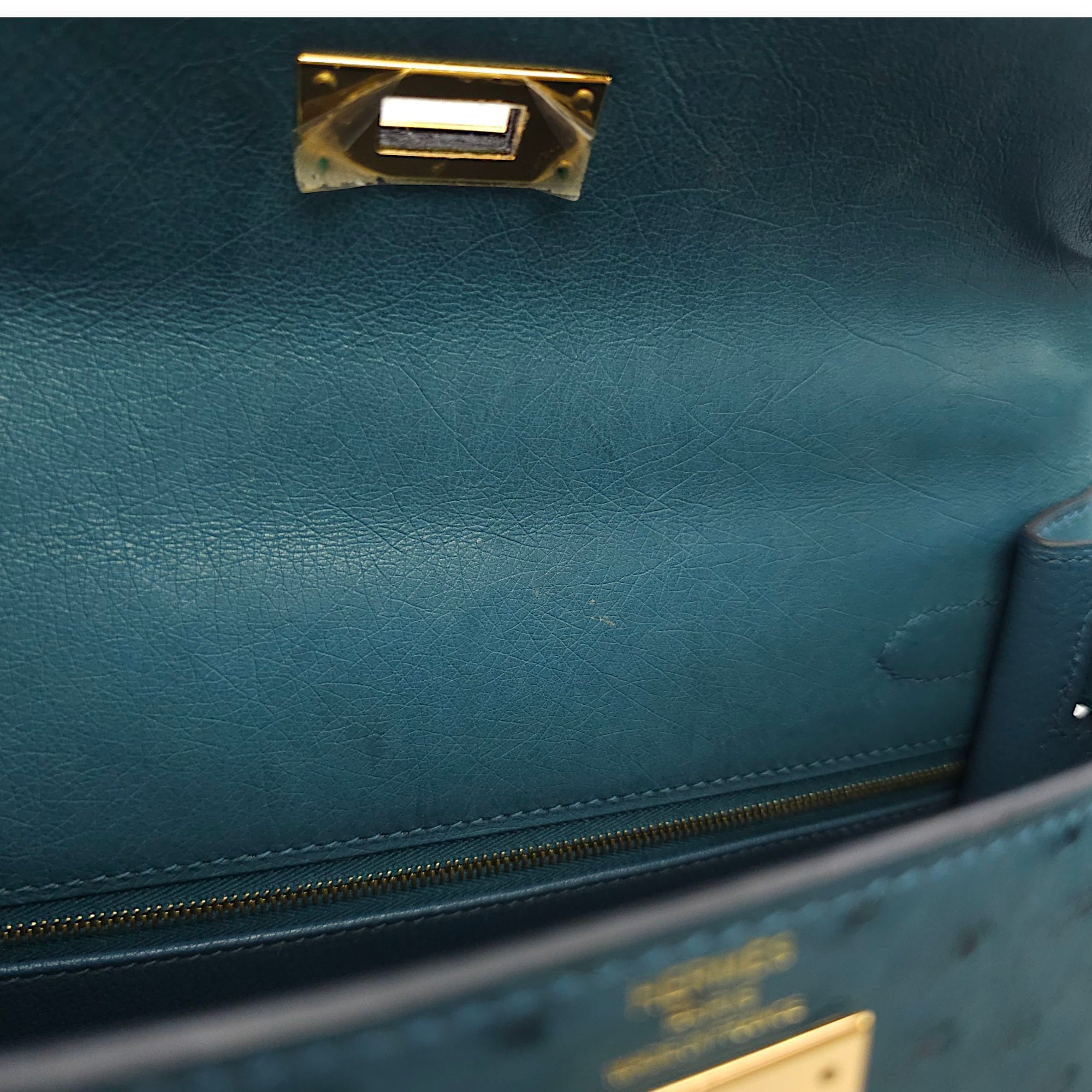 Sellier Kelly 28 Blue Cobalt in Ostrich, Gold hardware - Image 13