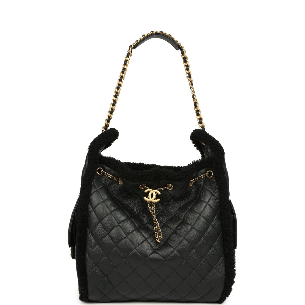 Chanel Medium 25 Hobo Bag Black Crumpled Sheepskin and Shearling Antique Gold Hardware - Image 9