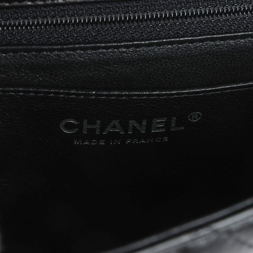 Pre-owned Chanel Mini Classic Square Flap Bag Black Lambskin Ruthenium Hardware - Image 9