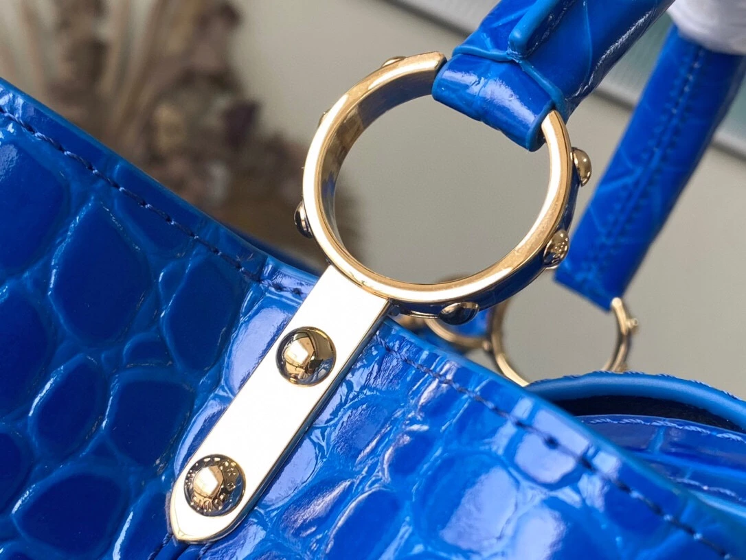 Capucines BB Crocodilien Brillant Bag - Image 11