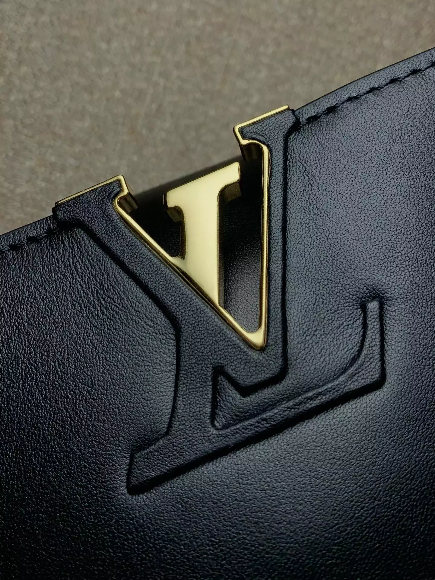 Capucines GM Souple Black Smooth Taurillon - Repbags.ru - Image 4