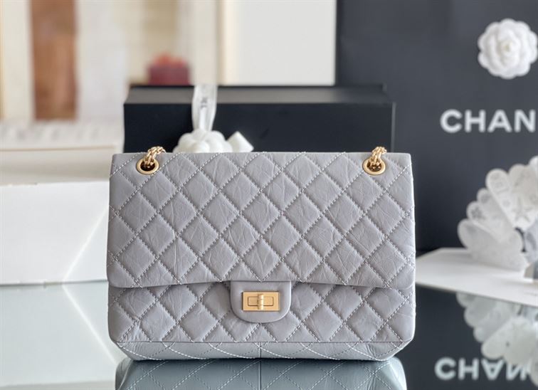 Chanel Grey Quilted Aged Leather Reissue - Image 5