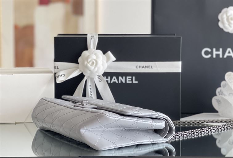 Chanel Grey Quilted Aged Leather Reissue - Image 10
