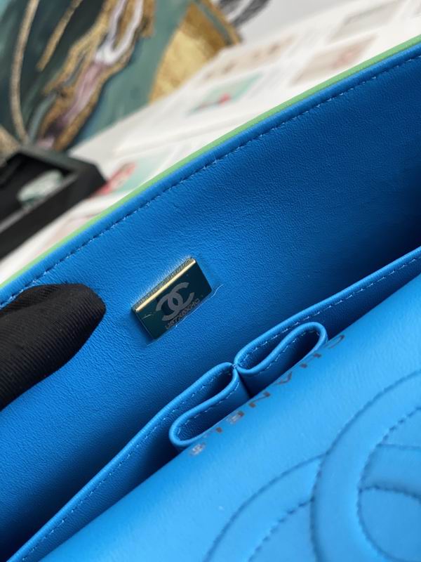 Chanel Medium Green Quilted Lambskin - Image 11