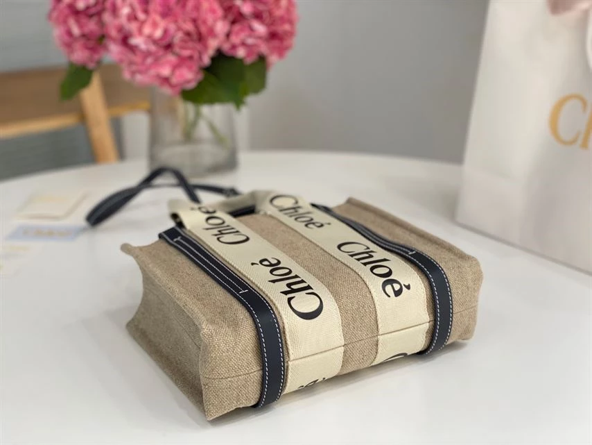 Chloé Small Woody Tote Bag Linen canvas Calfskin With Chloé Logo - MB019 - Image 8