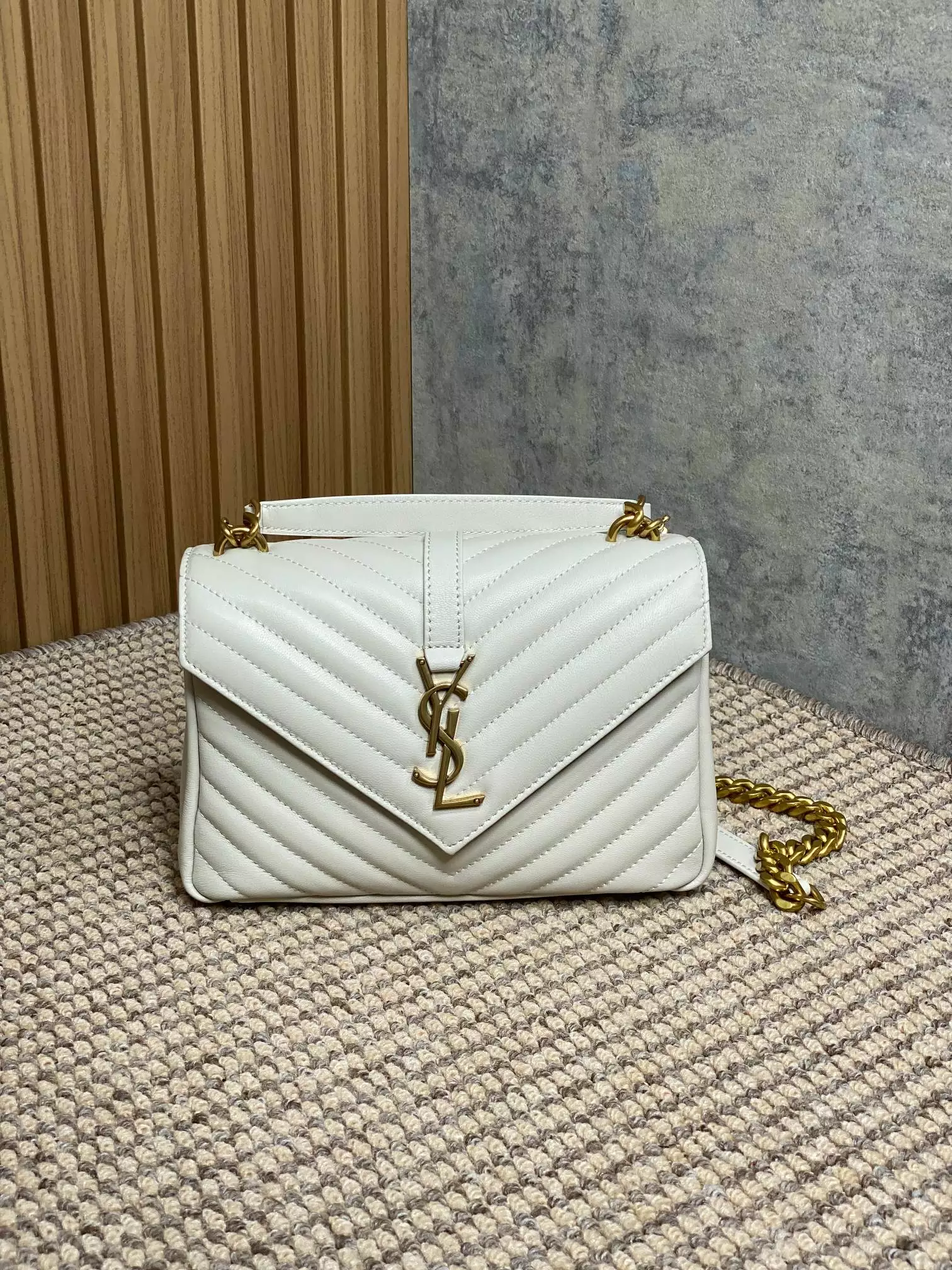 College Medium in Quilted Leather - Repbags.ru - Image 3