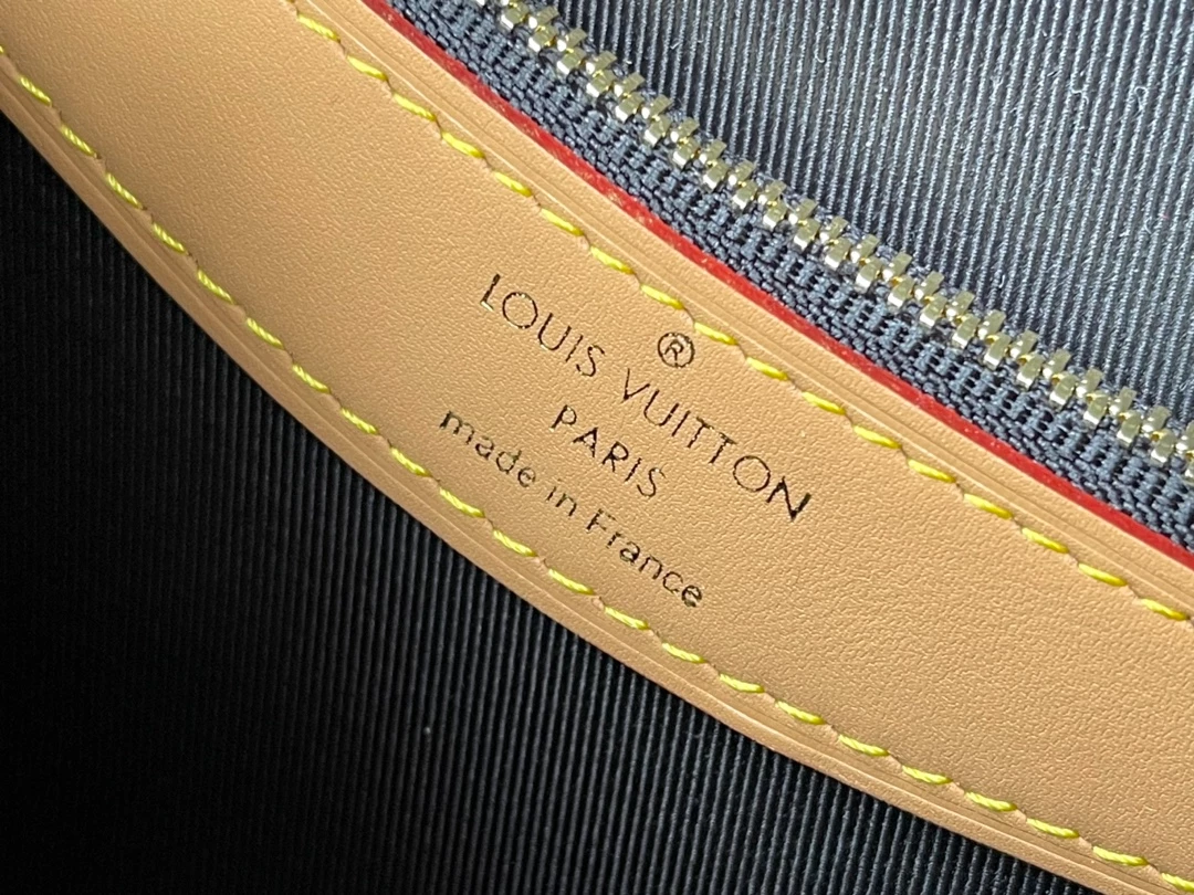 Diane Monogram Canvas Bag - LB305 - Image 4