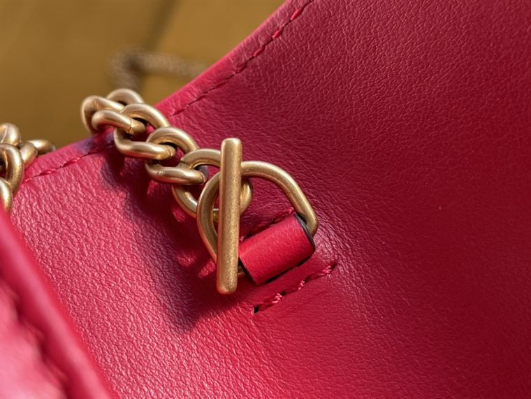 GG Marmont leather super mini bag Hibiscus red - Image 11