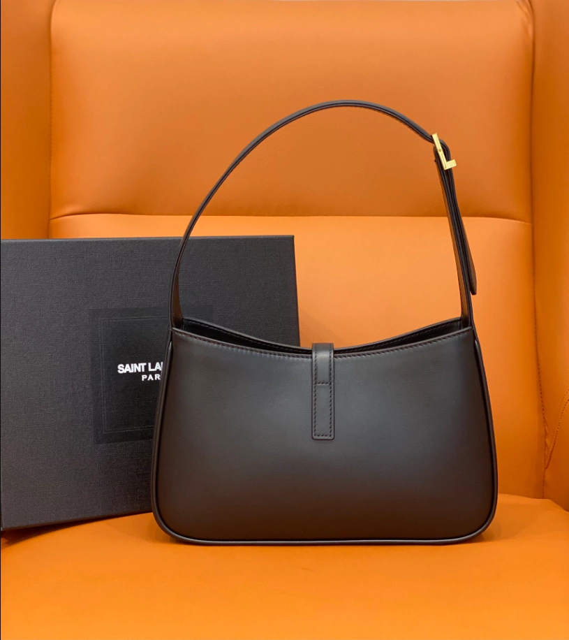 LE 5 à 7 in smooth leather bag - Image 4