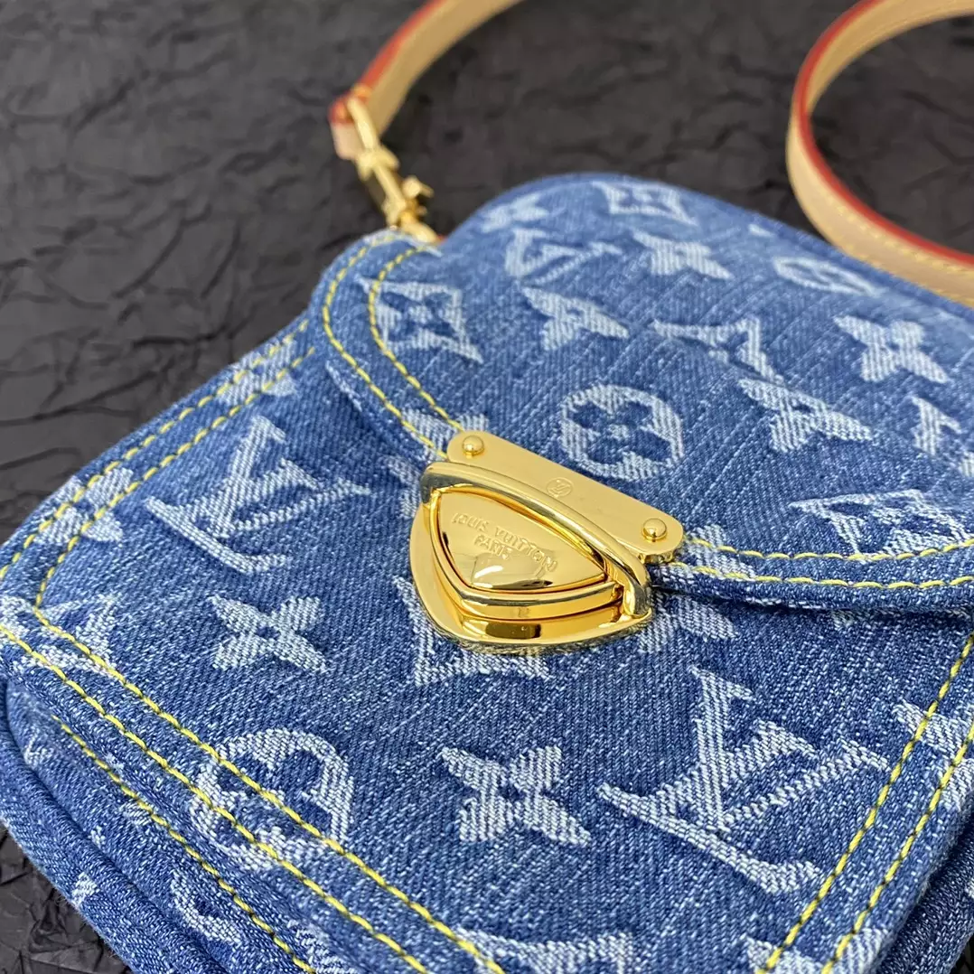 LV Fairfax Pochette Monogram Denim - ReplicaBags.is - Image 8