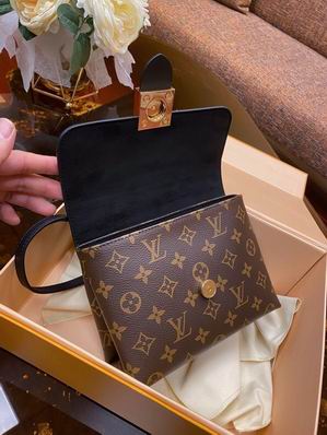 Louis Vuitton Locky BB Black - Image 11