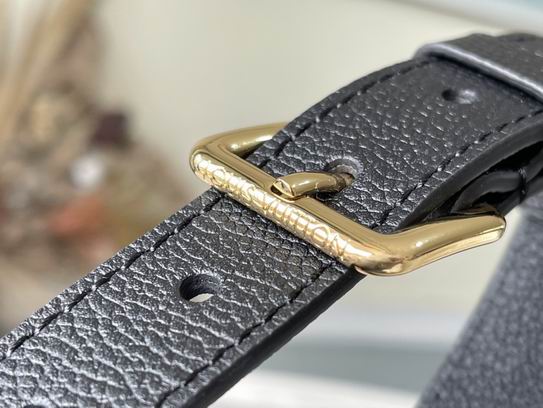 Louis Vuitton Madeleine BB Cream Monogram - Image 11