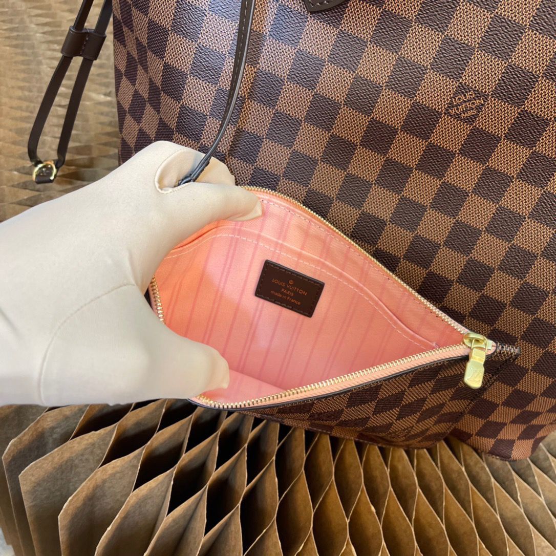 Louis Vuitton Neverfull MM Tote Bag - Image 7