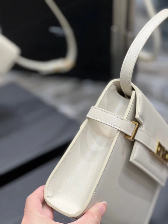 Manhattan Small Shoulder Bag in Box Saint Laurent - Image 8