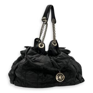 Cannage Shoulder Bag Black in Lambskin, Silver hardware