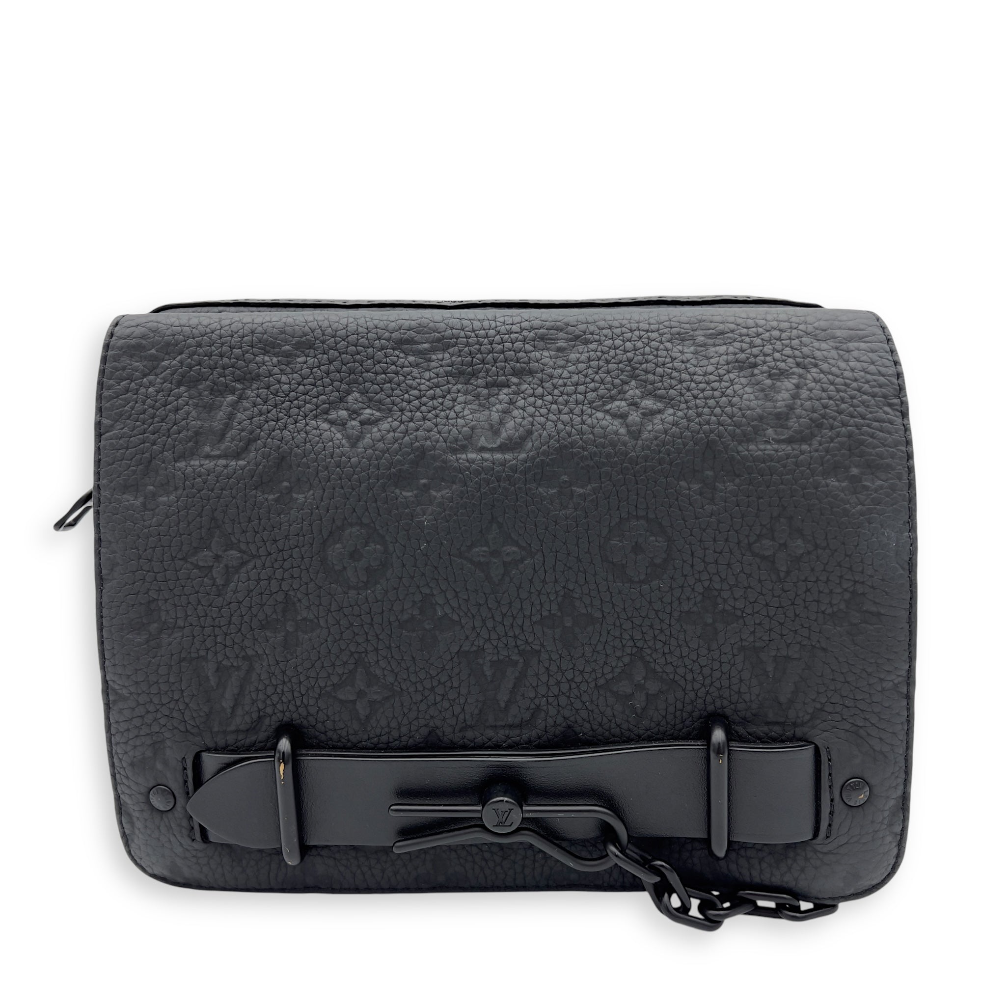 Steamer Black Messenger in Taurillon Leather, Lacquered Metal hardware