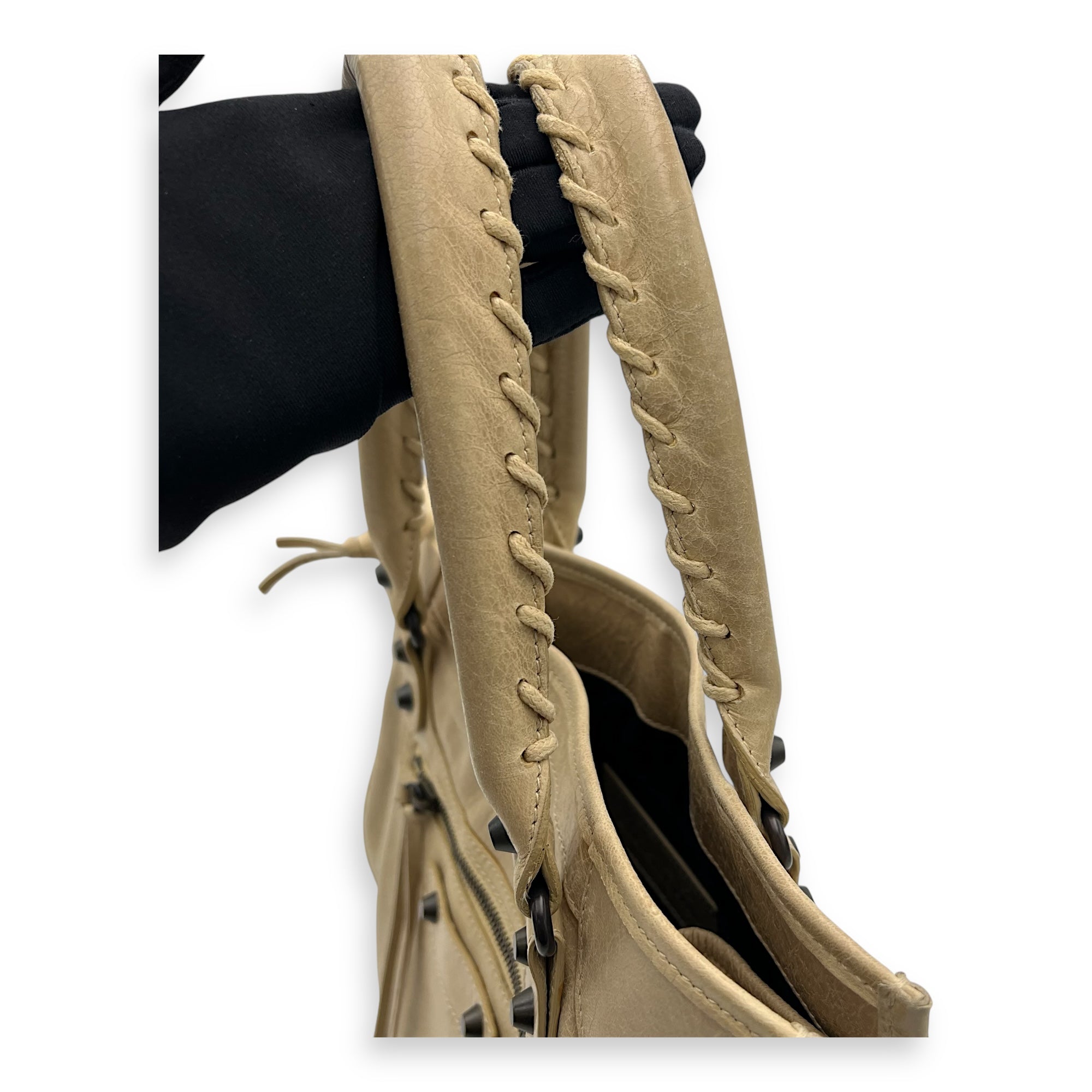 City Shopper Beige Tote Bag in Distressed Leather, Gunmetal hardware - Image 20