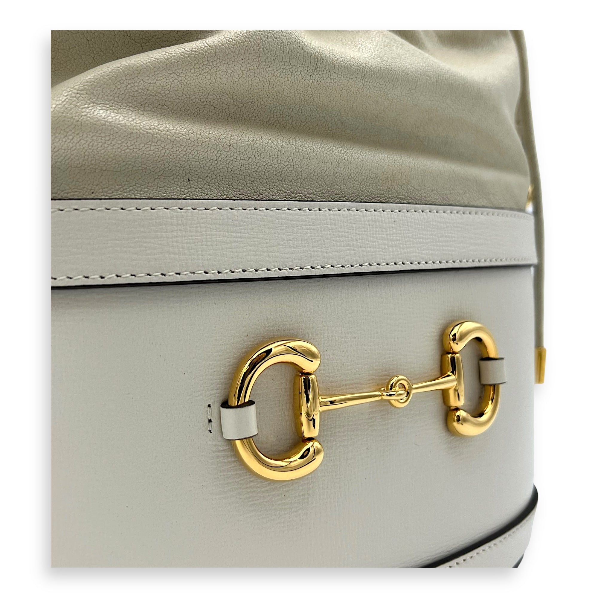 Horsebit 1955 White Bucket Bag in Calfskin, Gold hardware - Image 7