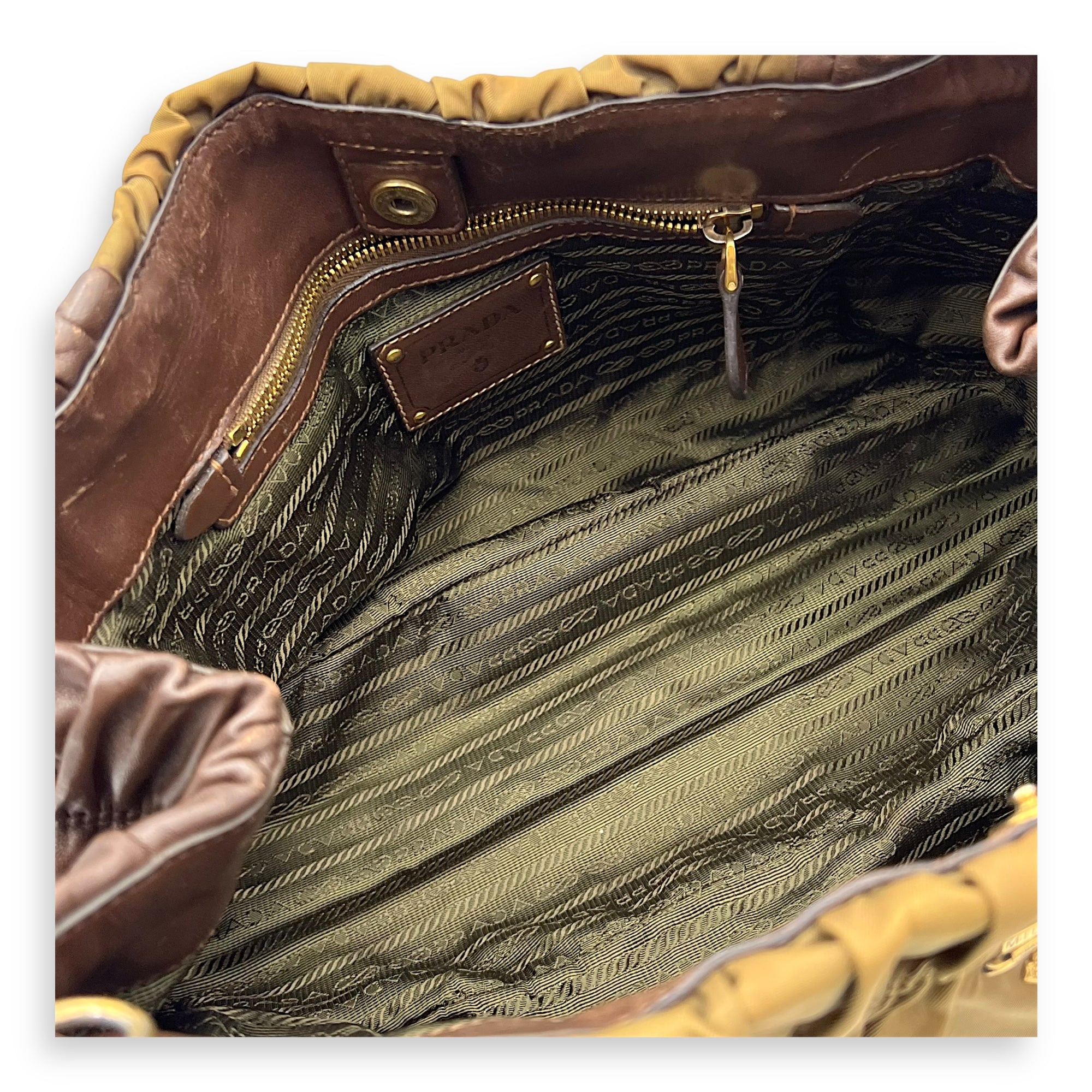 Vintage Top Handle Bag Green in Nylon, Gold hardware - Image 15