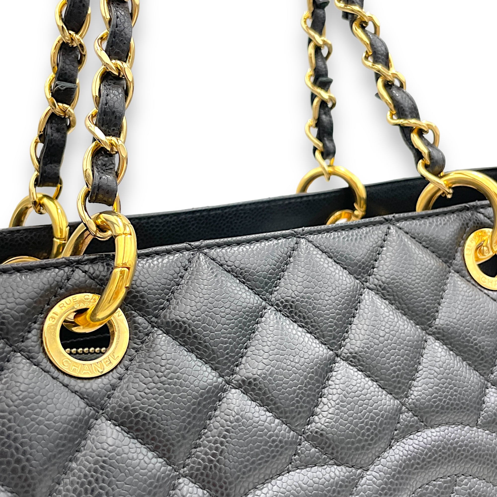 GST XL Black Shoulder Bag in Caviar Leather, Gold hardware - Image 7