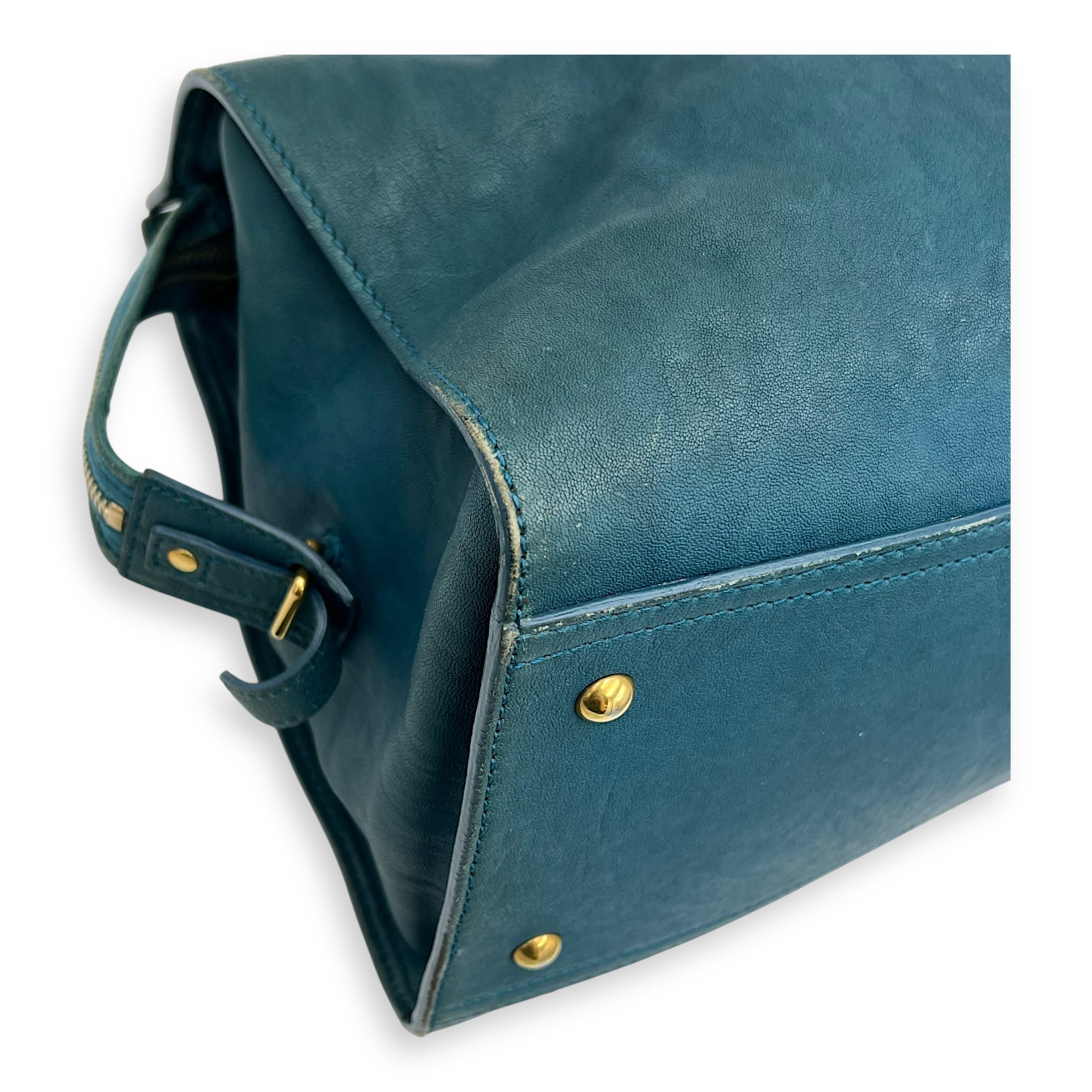 Cabas Chyc Sac Ligne Y Top handle bag in Calfskin, Gold Hardware - Image 15