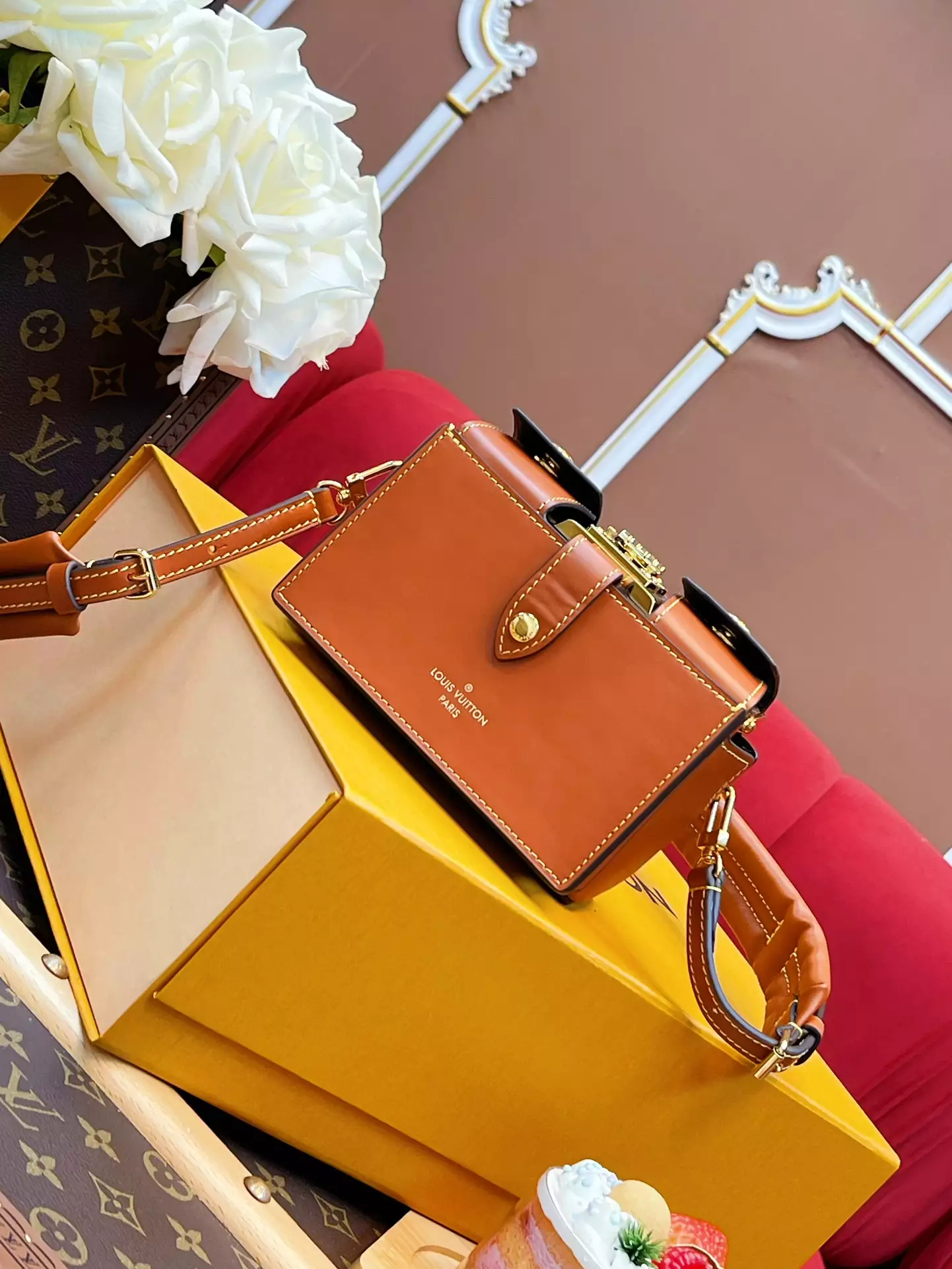 Pic Trunk Monogram Canvas Calf Leather Case - Repbags.ru - Image 5