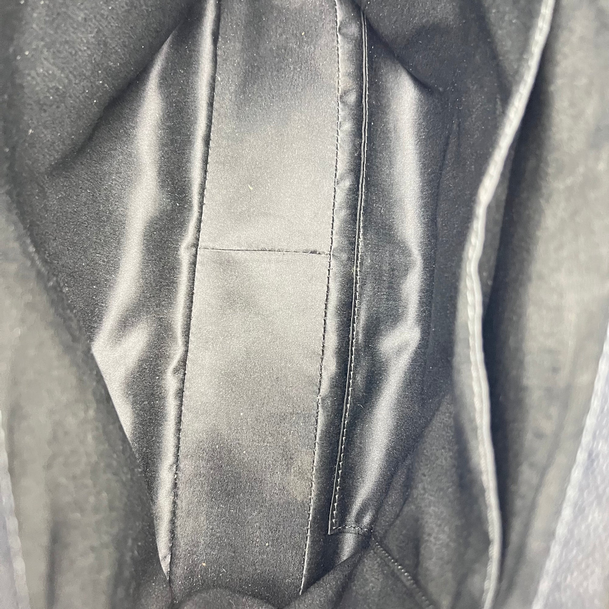 GST Tote Bag Black in Caviar Leather, Silver hardware - Image 15