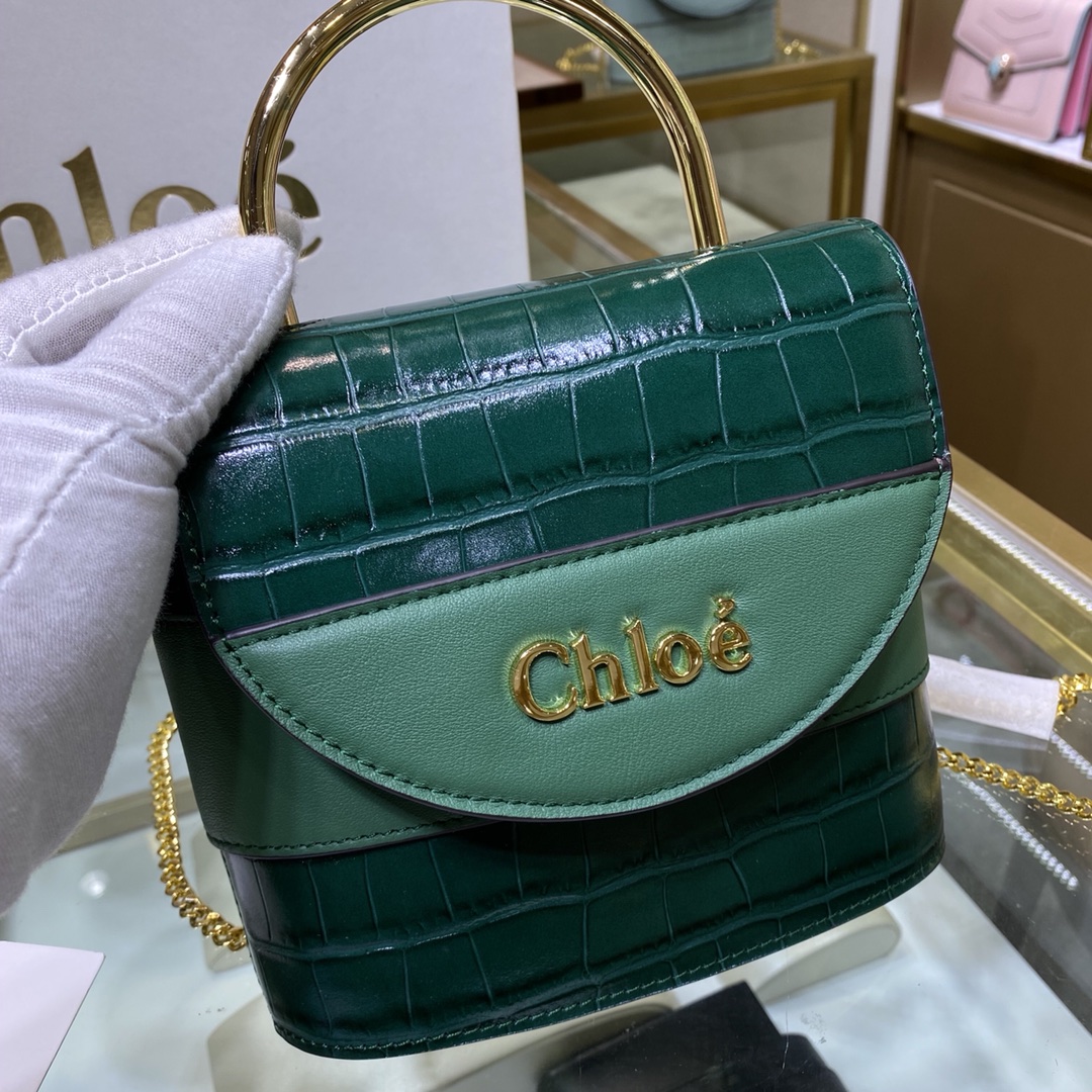 Chloé Small Aby Lock Bag in Green - Replicabags.is - Image 3