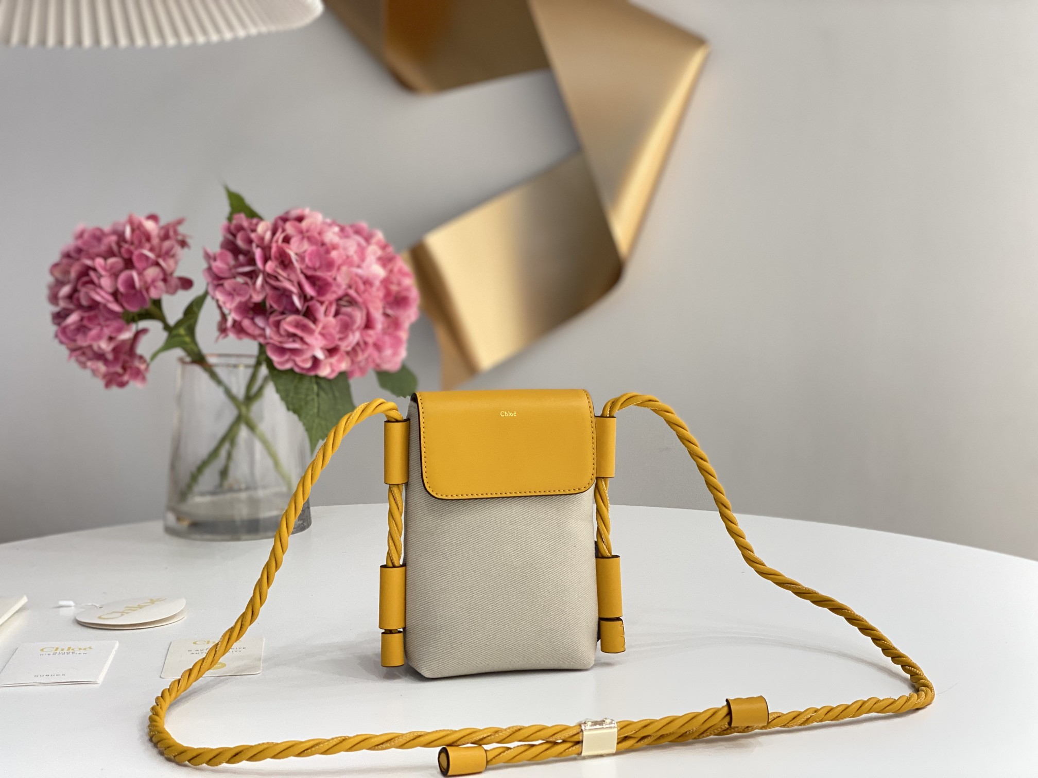 Chloé Key Phone Pouch in Yellow - Replicabags.is - Image 3