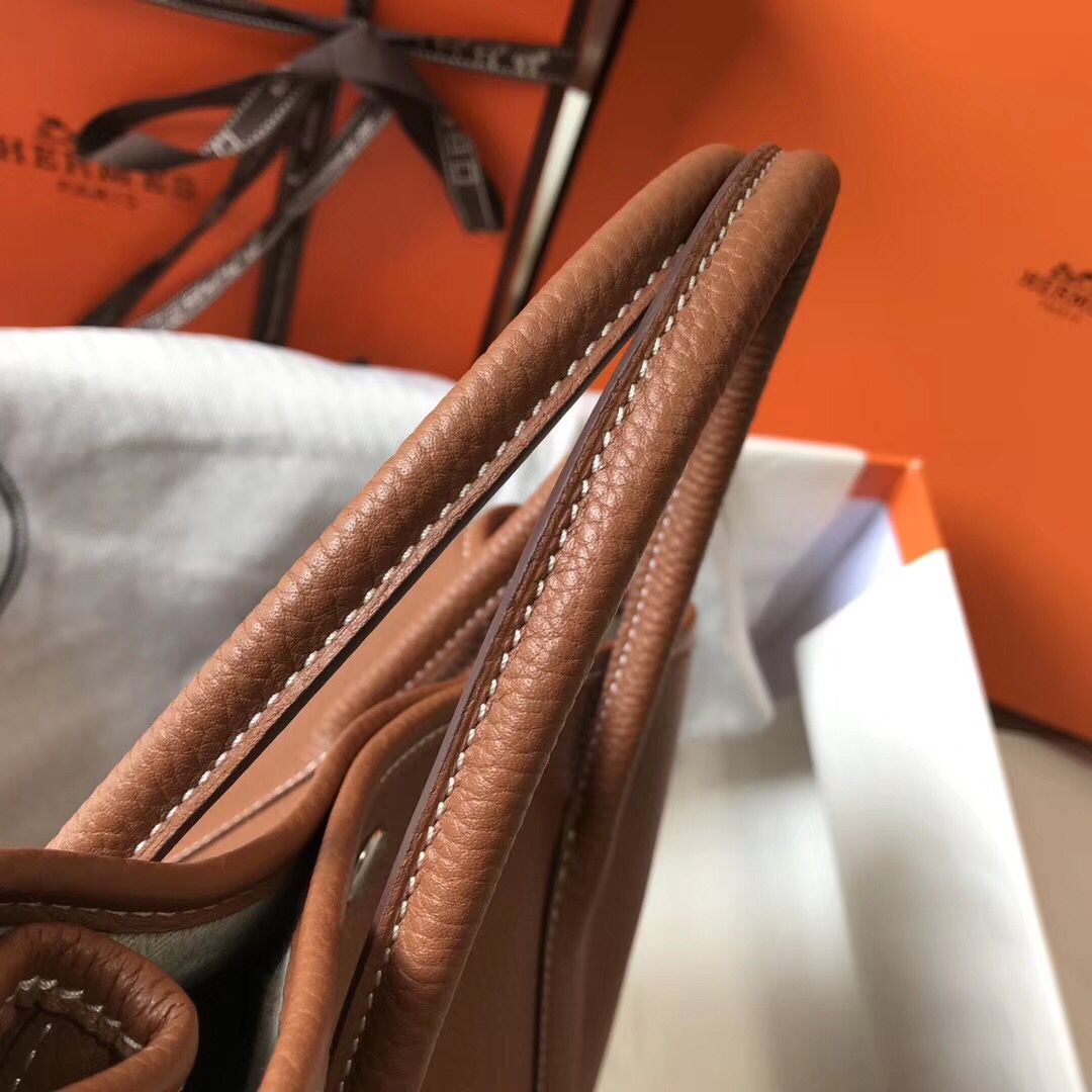 Hermes Garden Party 36 Bag In Gold Clemence Leather - Image 4