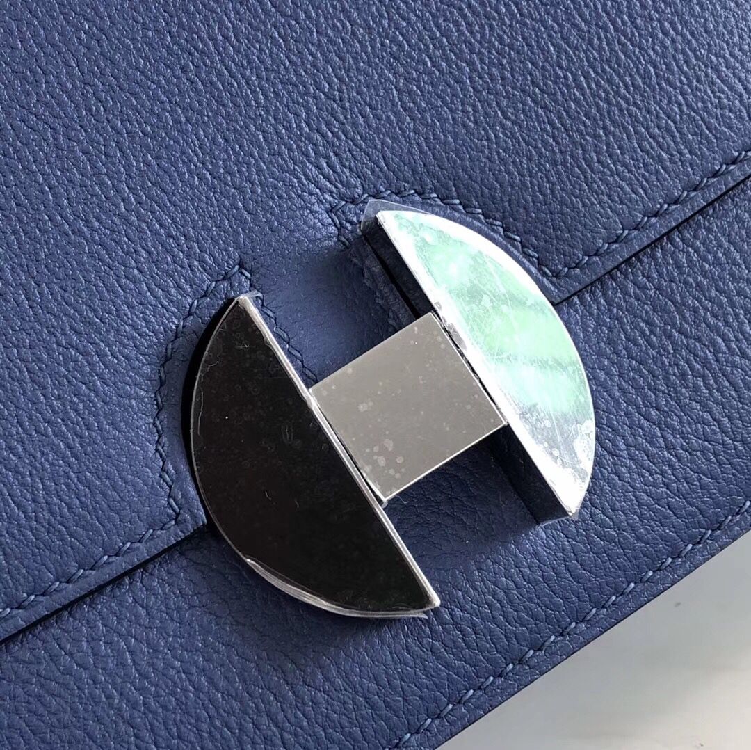 Hermes 2002 20cm Bag In Blue Brighton Evercolor Calfskin - Image 5