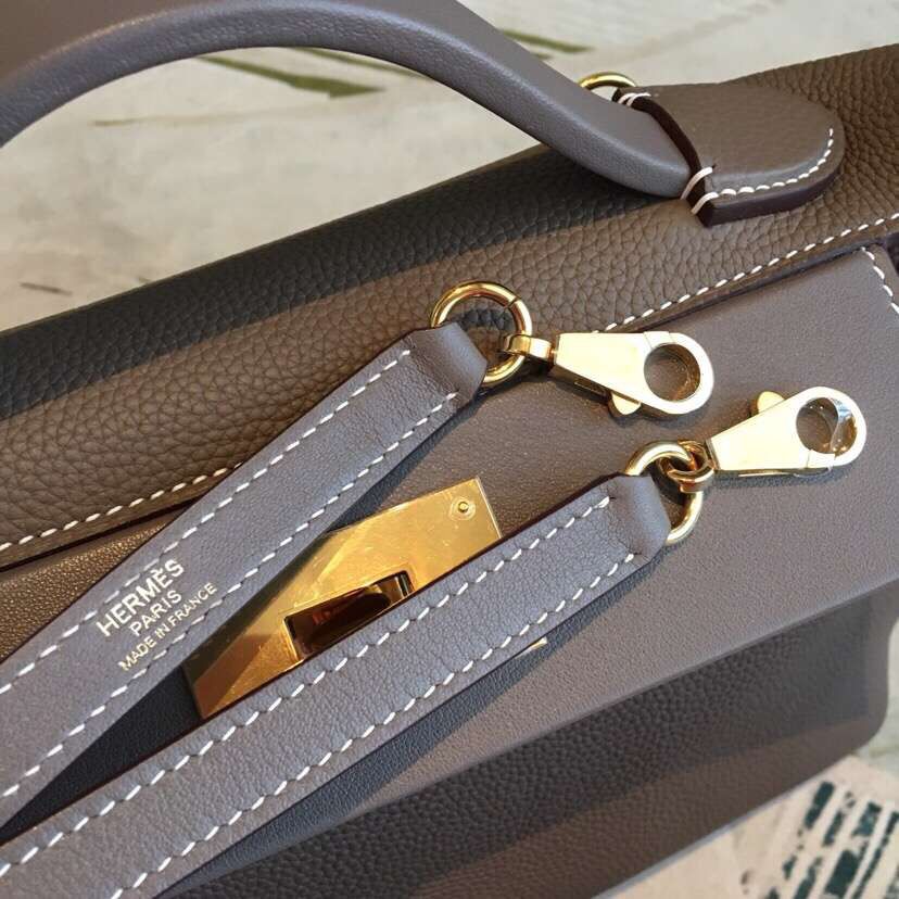 Hermes 24/24 29 Bag In Taupe Clemence Calfskin - Image 8