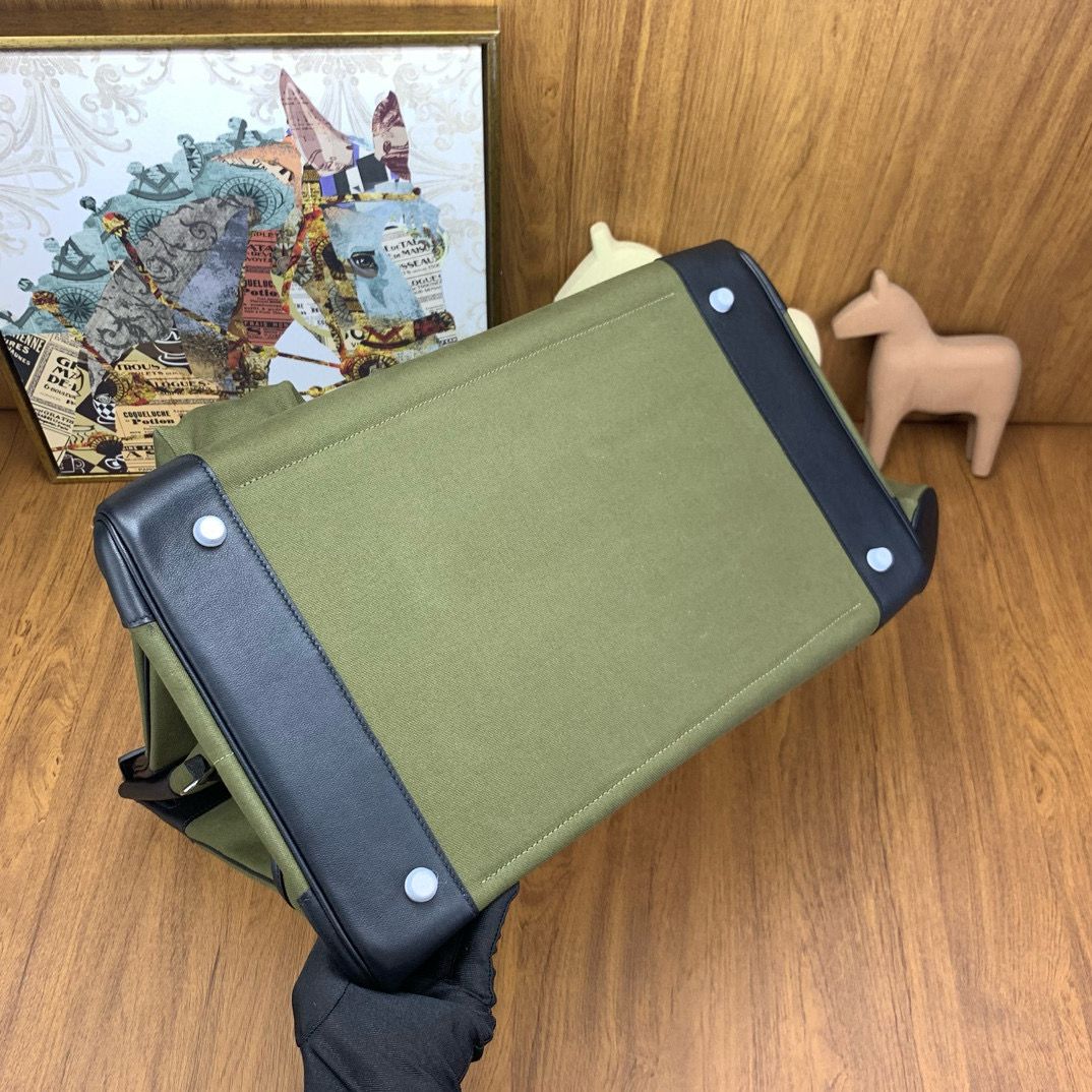 Hermes HAC Cargo Birkin 40 Handmade Bag in Green Toile - Image 9