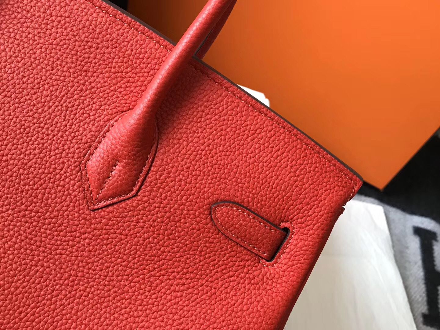 Hermes Birkin 35cm Bag In Red Clemence Leather GHW - Image 4