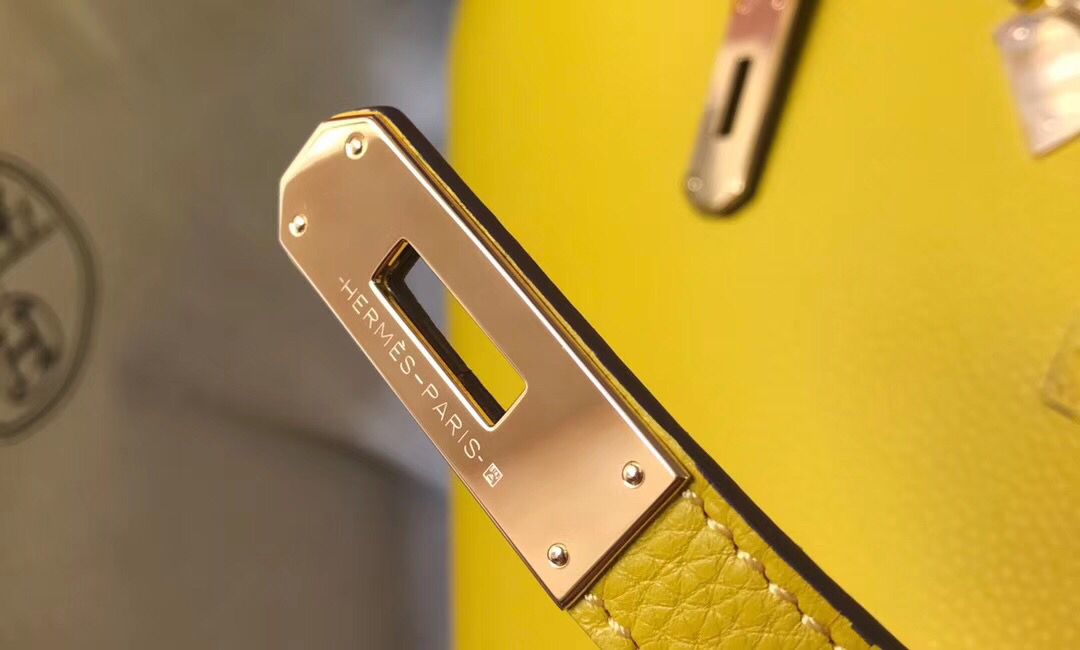 Hermes Birkin 35cm Bag In Yellow Clemence Leather GHW - Image 6