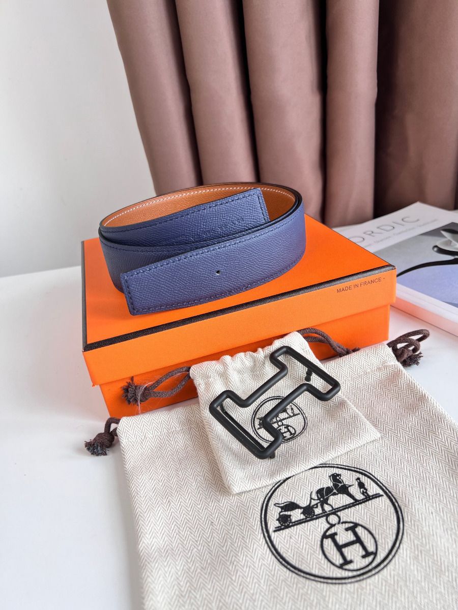 Hermes Tonight Reversible Matte Belt 38MM in Blue and Gold Epsom Calfskin - Image 3