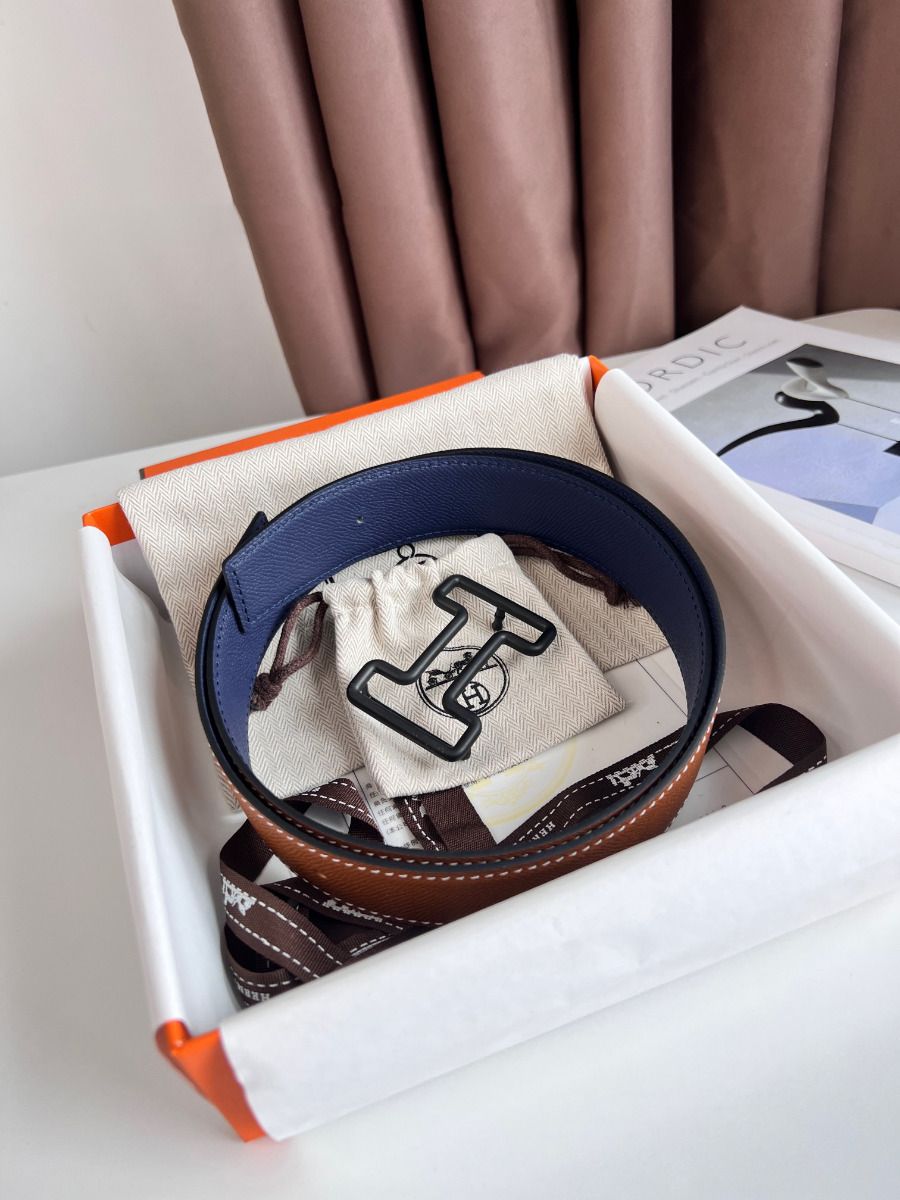 Hermes Tonight Reversible Matte Belt 38MM in Blue and Gold Epsom Calfskin - Image 4