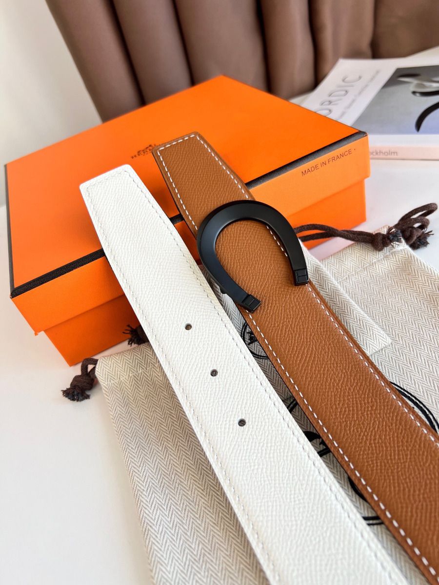 Hermes Luck Reversible Belt 38MM in Epsom Leather with Black Buckle - Image 4
