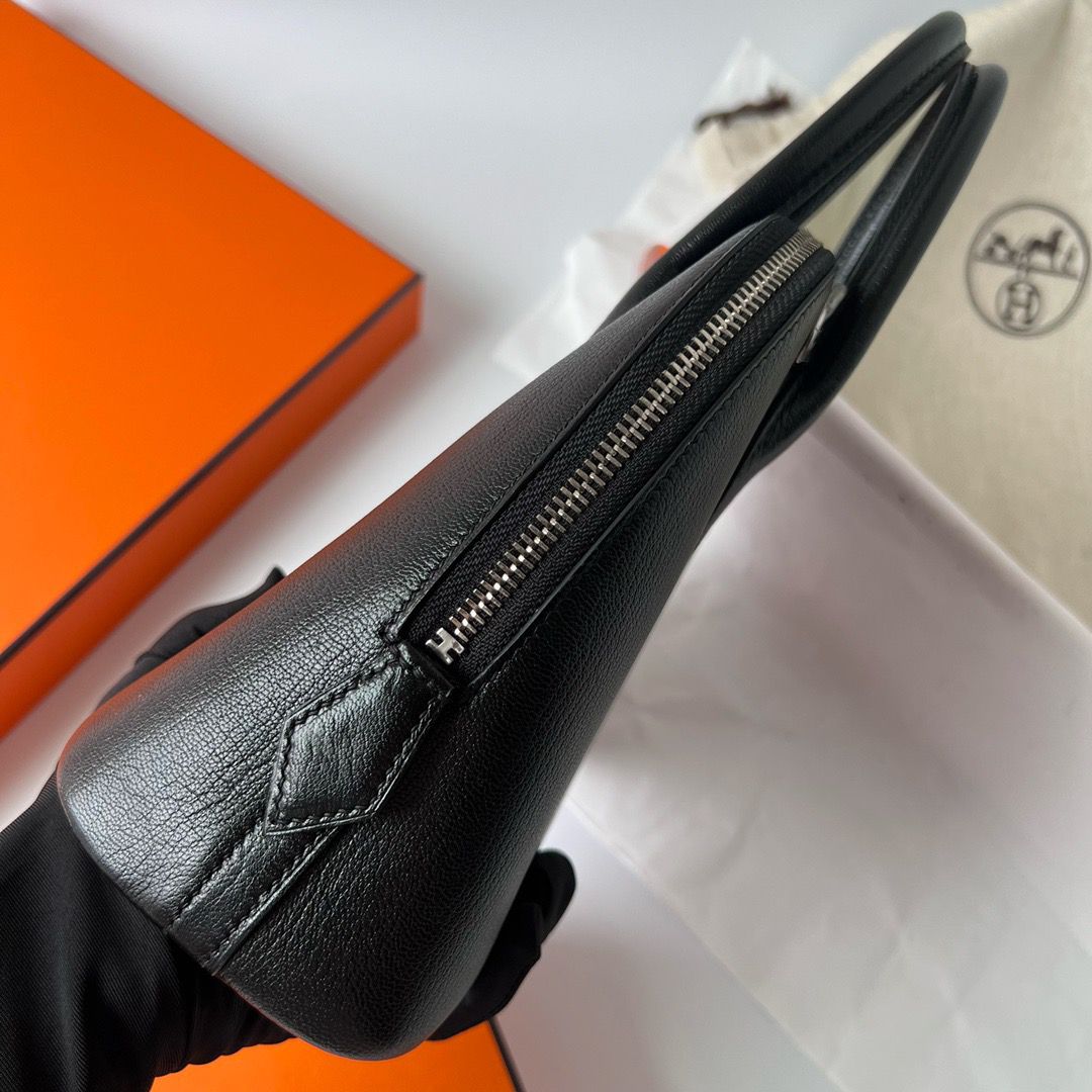 Hermes Bolide 1923 25 Handmade Bag In Black Chevre Mysore Leather - Image 4