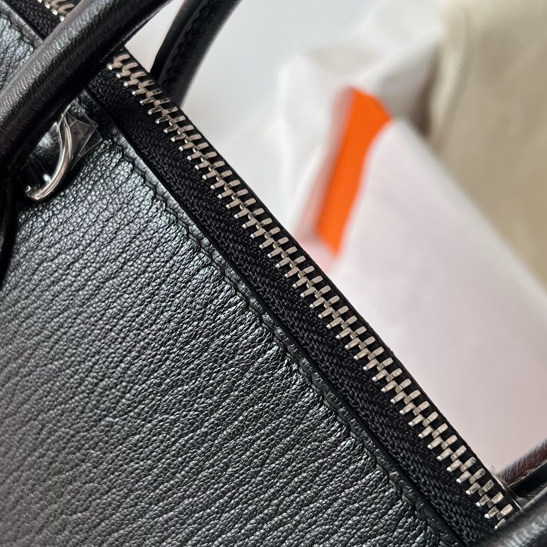 Hermes Bolide 1923 25 Handmade Bag In Black Chevre Mysore Leather - Image 6