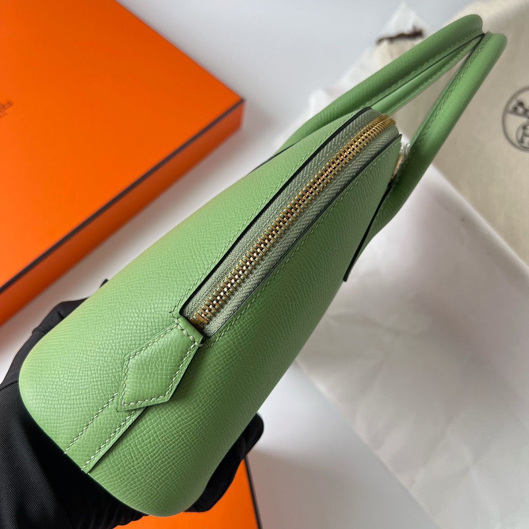 Hermes Bolide 1923 25 Handmade Bag In Vert Criquet Epsom Calfskin - Image 4