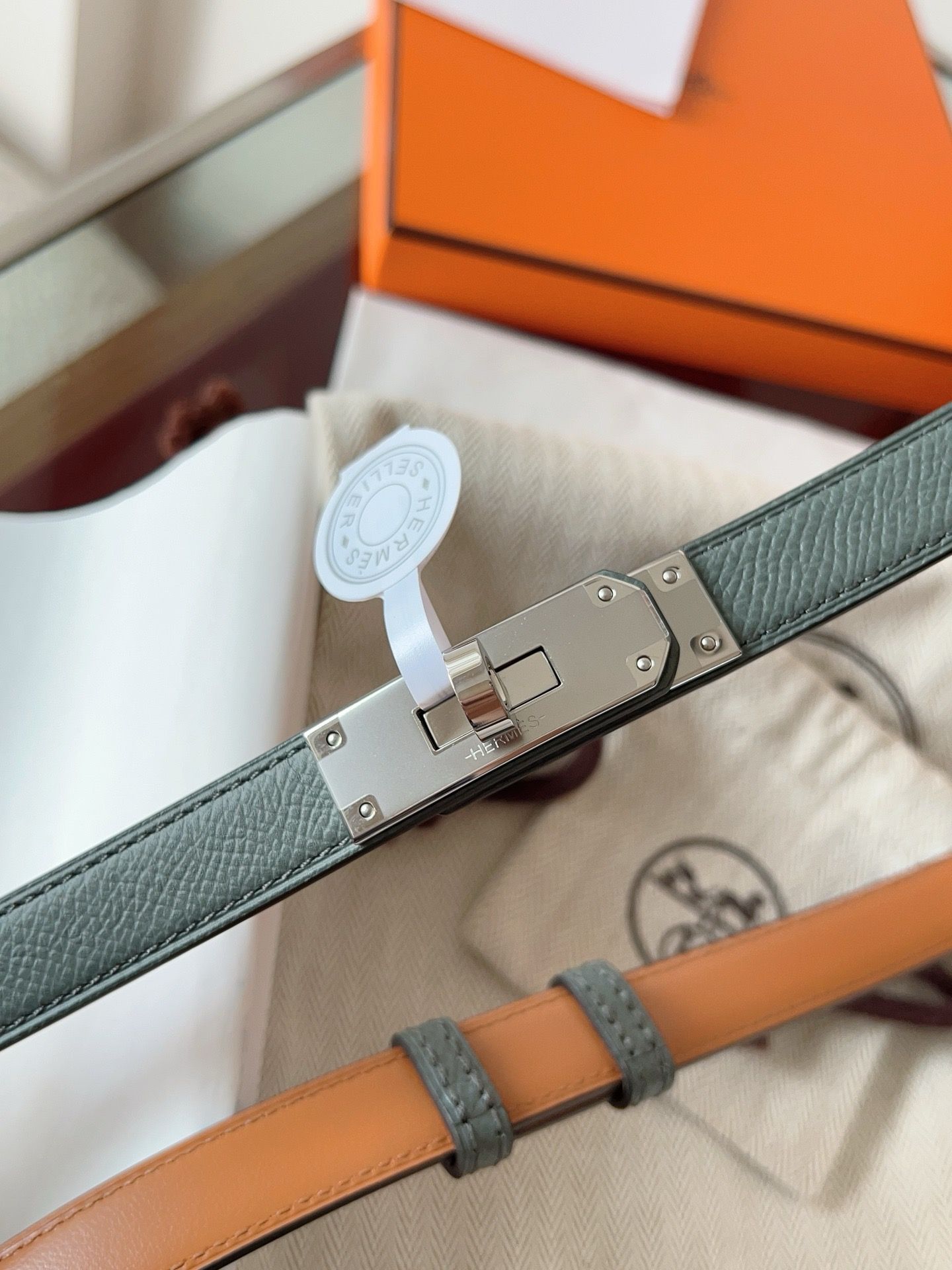 Hermes Kelly 18 Belt in Vert Amanda Epsom Leather - Image 6