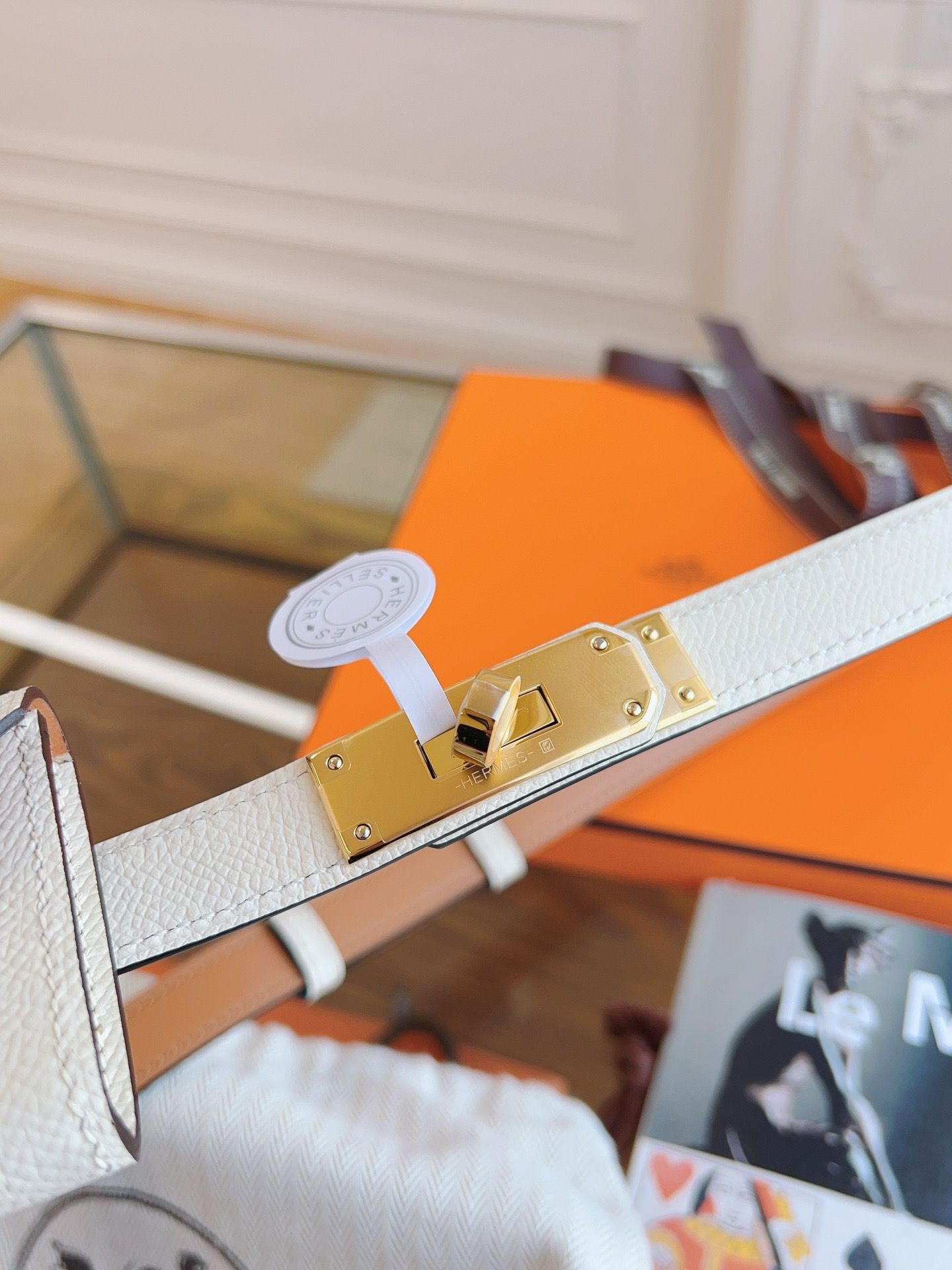 Hermes Kelly Pocket 18 Belt in White Epsom Calfkin - Image 9