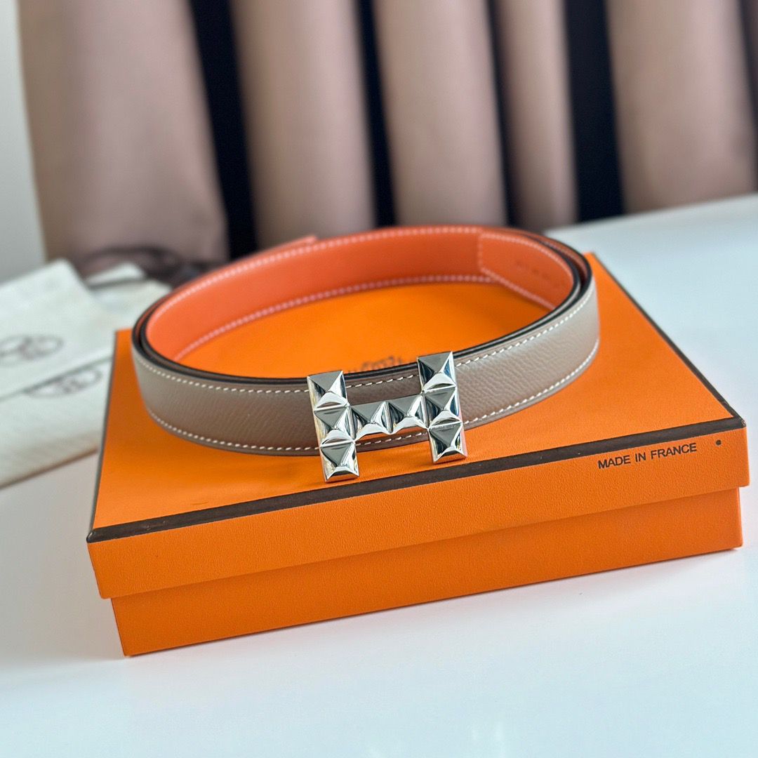 Hermes H Medor Reversible Belt 24MM in Tourterelle Epsom Leather - Image 3
