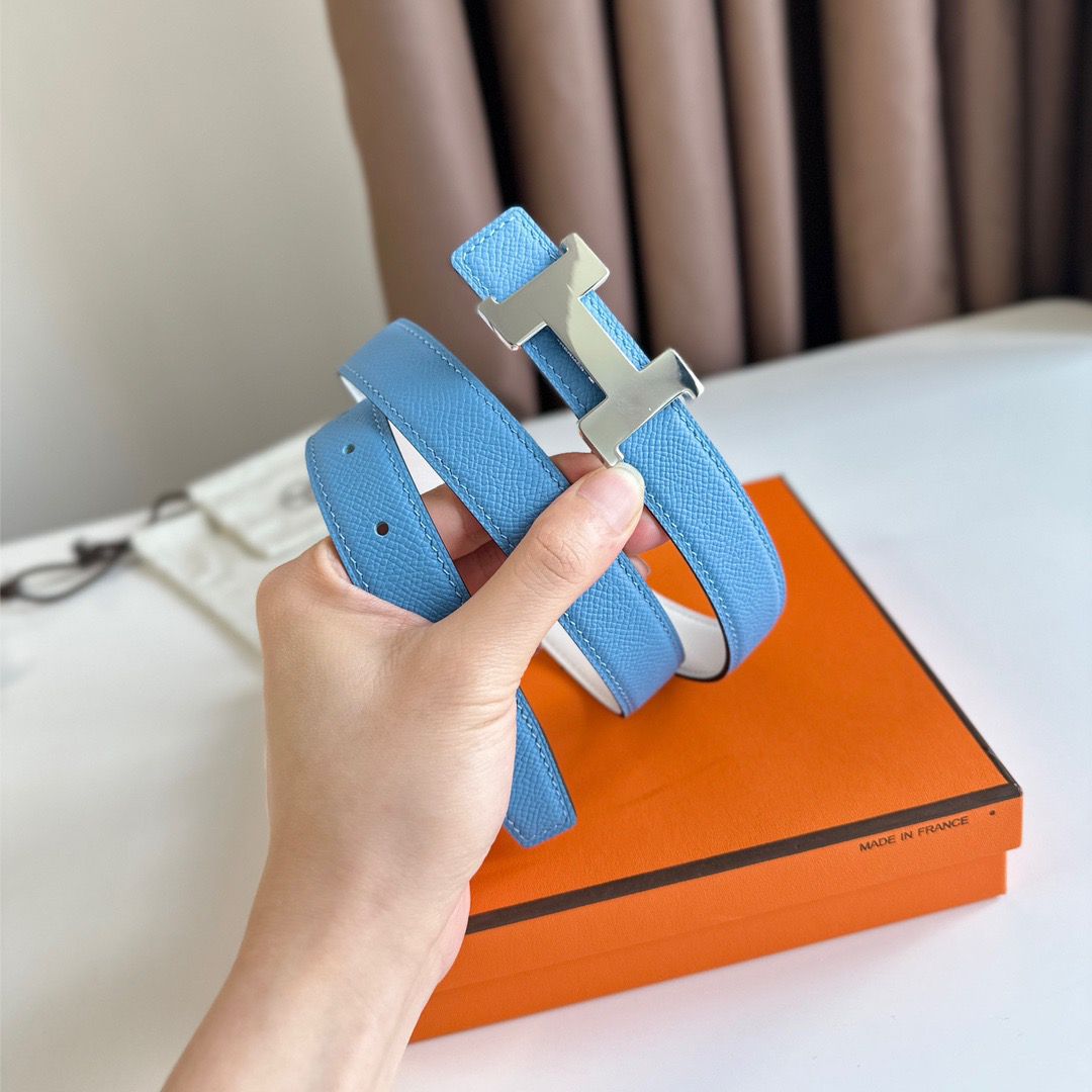 Hermes Mini Constance 24mm Belt in Blue Epsom Leather and White Swift Leather - Image 5