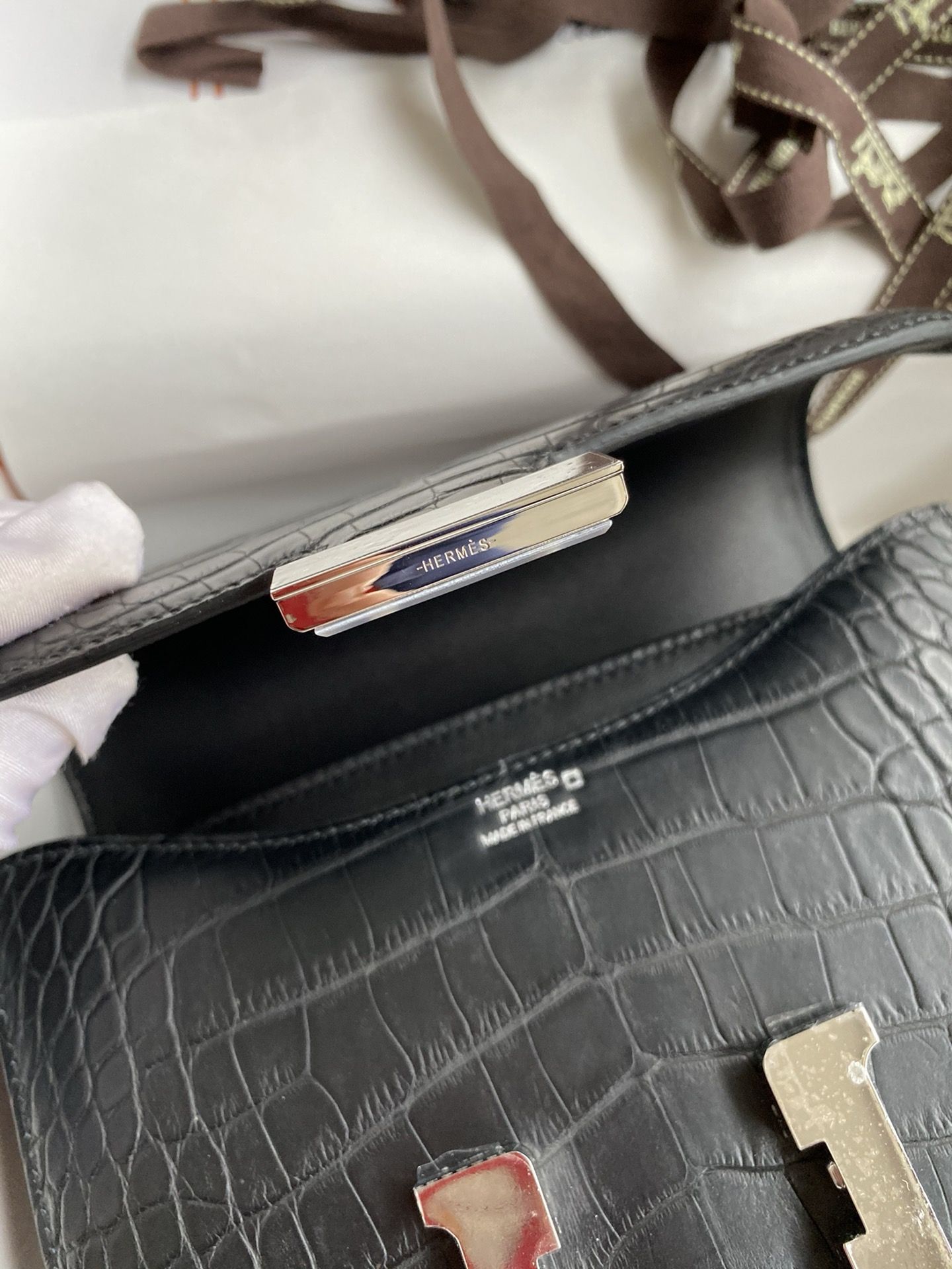 Hermes Constance 18 Handmade Bag in Black Matte Alligator Leather - Image 10