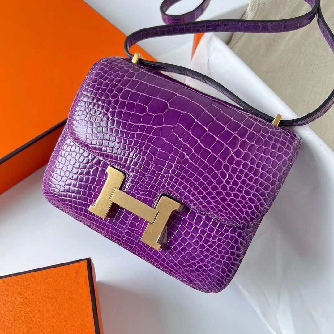 Hermes Constance 18 Handmade Bag In Purple Shiny Alligator Leather - Image 3