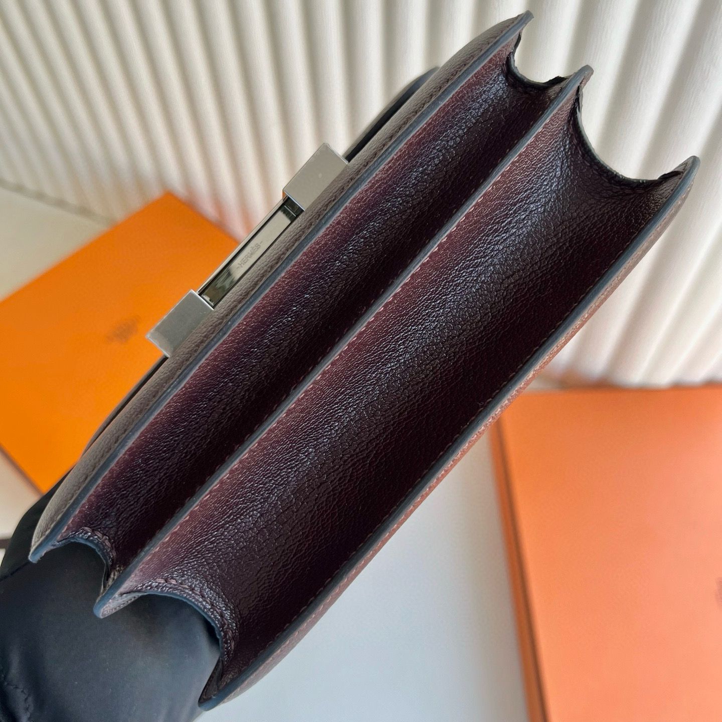 Hermes Constance 18 Handmade Bag in Rouge H Chevre Mysore Leather - Image 9