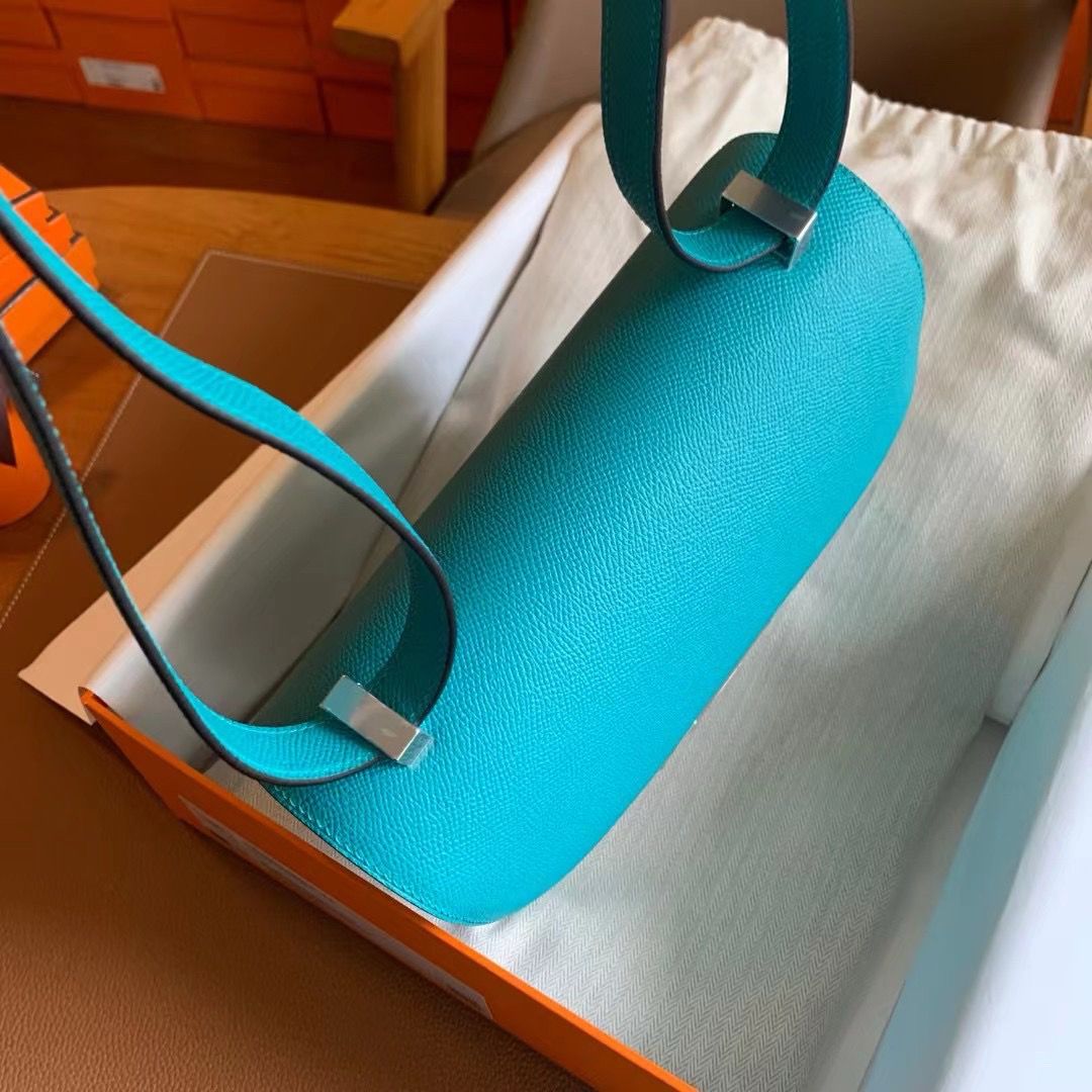 Hermes Constance Enamel 18 Handmade Bag In Blue Paon Epsom Calfskin - Image 4