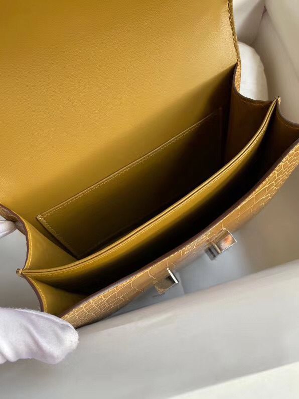 Hermes Constance 24 Handmade Bag In Light Brown Alligator Crocodile Skin - Image 8